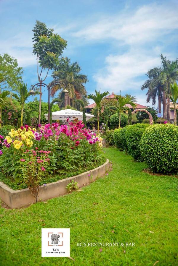 Kc'S Home Sauraha Exterior foto